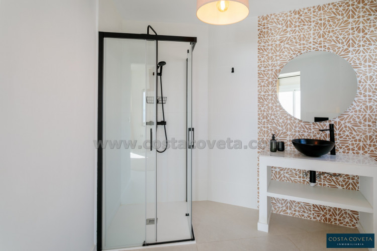 Fantastic beachfront house in Coveta Fumá, El campello.