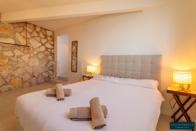 Fantastic beachfront house in Coveta Fumá, El campello.