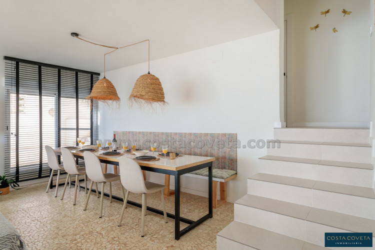 Fantastic beachfront house in Coveta Fumá, El campello.