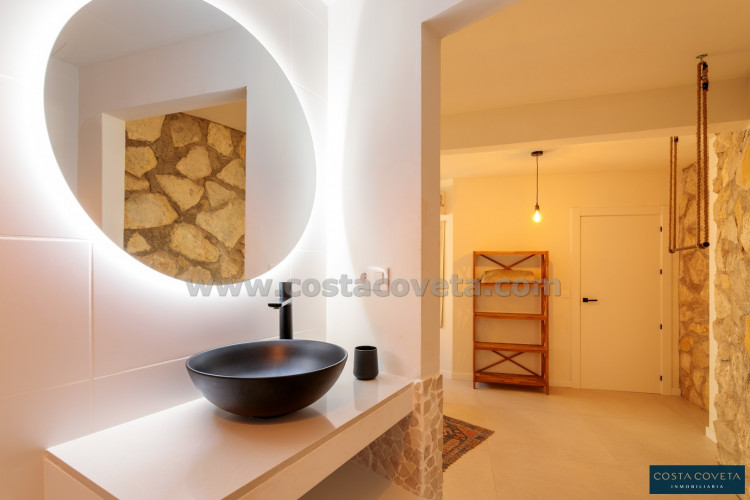 Fantastic beachfront house in Coveta Fumá, El campello.