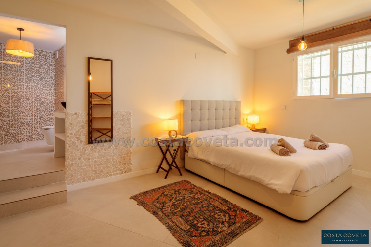 Fantastic beachfront house in Coveta Fumá, El campello.