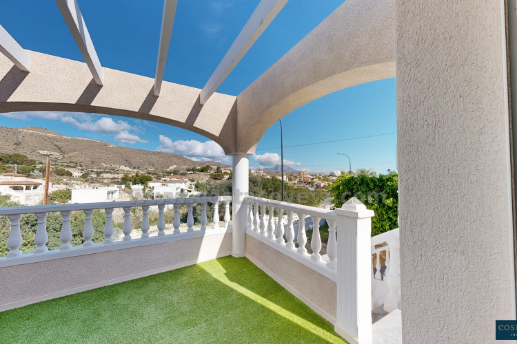 Renovated, modern villa just a few minutes from the sea in El Campello