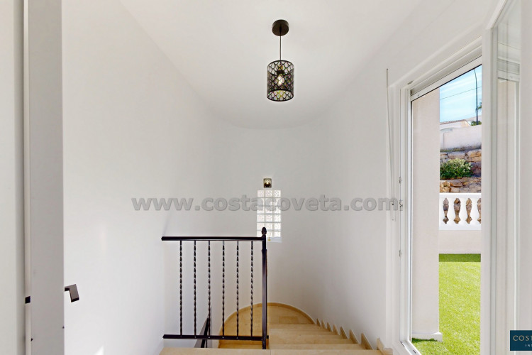 Renovated, modern villa just a few minutes from the sea in El Campello