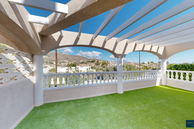 Renovated, modern villa just a few minutes from the sea in El Campello