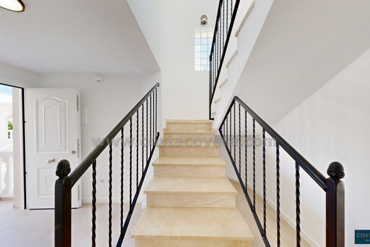 Renovated, modern villa just a few minutes from the sea in El Campello