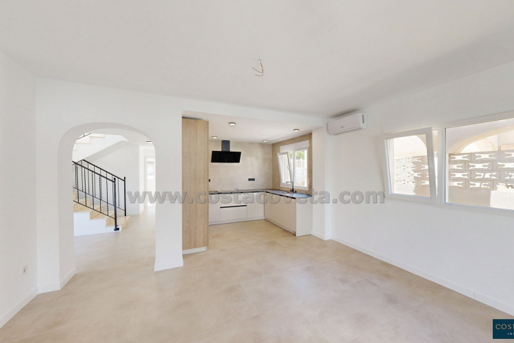 Renovated, modern villa just a few minutes from the sea in El Campello