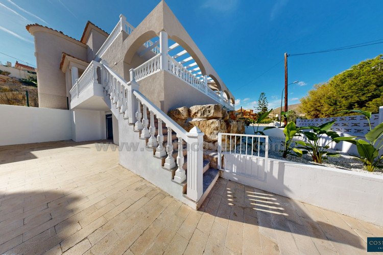 El Campello, Renovated, modern villa just a few minutes from the sea in El Campello