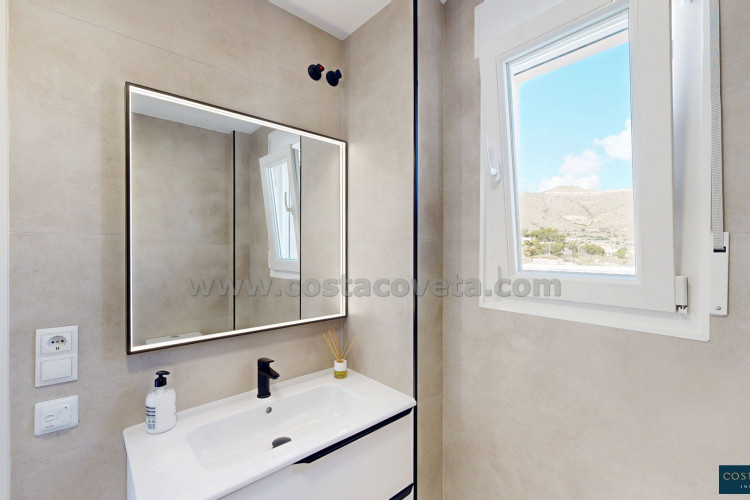 Renovated, modern villa just a few minutes from the sea in El Campello