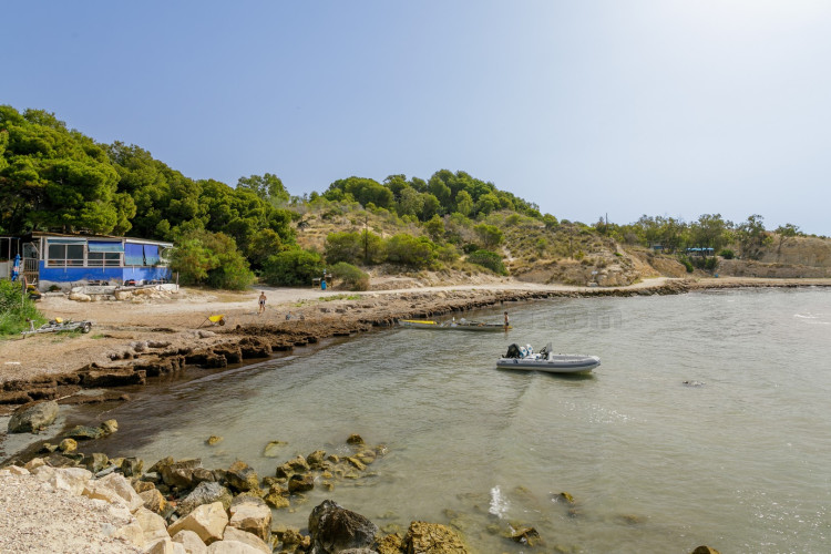 Exclusive beachfront apartment in Covespan – Coveta Fumá