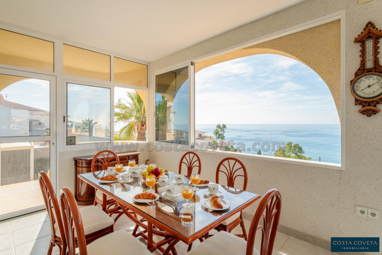 Exclusivo chalet con espectaculares vistas al mar en Coveta Fumá