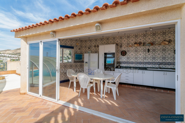 Exclusivo chalet con espectaculares vistas al mar en Coveta Fumá