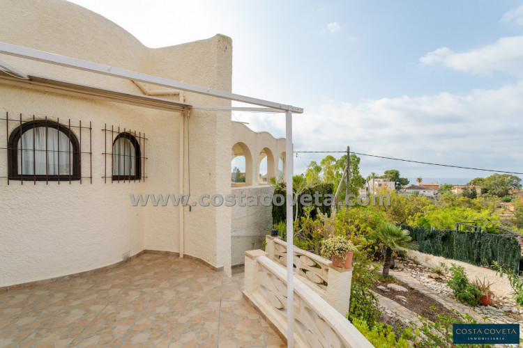 Cozy detached villa in Coveta Fumá with beautiful sea views