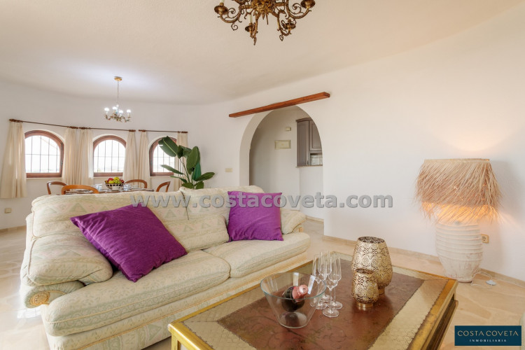 Cozy detached villa in Coveta Fumá with beautiful sea views
