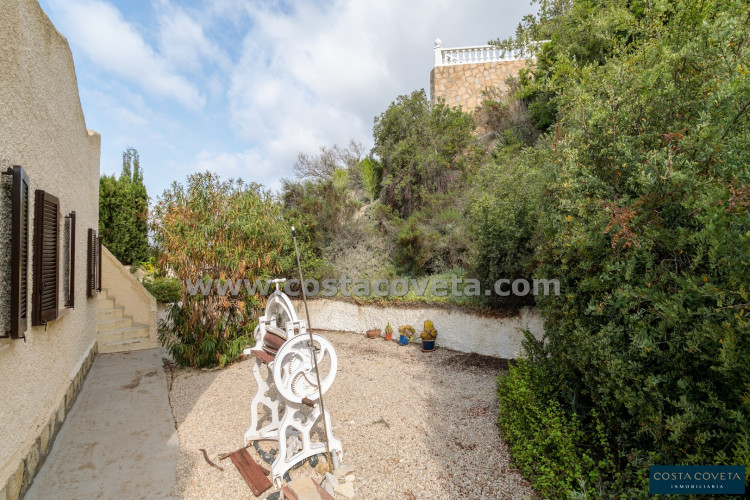 Cozy detached villa in Coveta Fumá with beautiful sea views