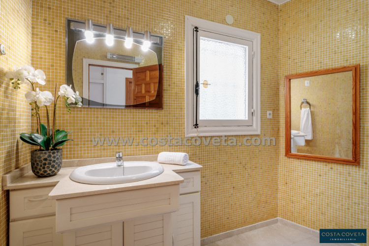 Cozy detached villa in Coveta Fumá with beautiful sea views
