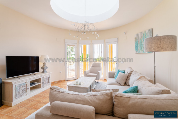 Exclusive and beautiful house with sea views and charming decoration