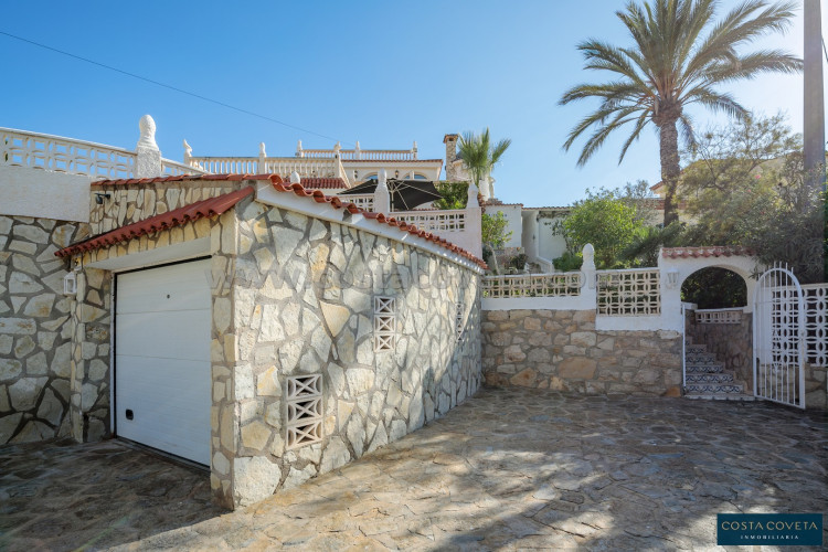 Exclusive Seafront Property – A Mediterranean Dream House