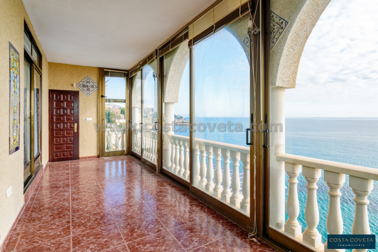 Exclusive Seafront Property – A Mediterranean Dream House