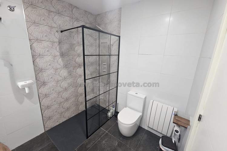 Chalet recently renovated with sea views