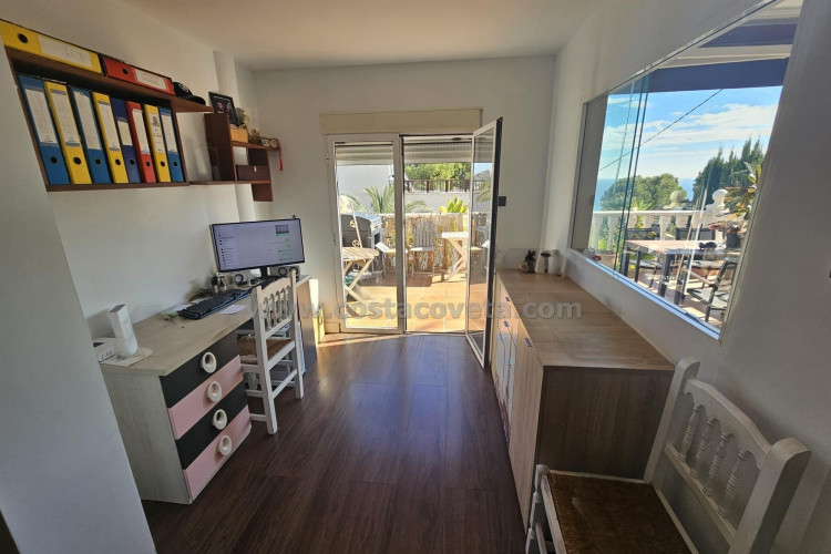 Chalet recently renovated with sea views