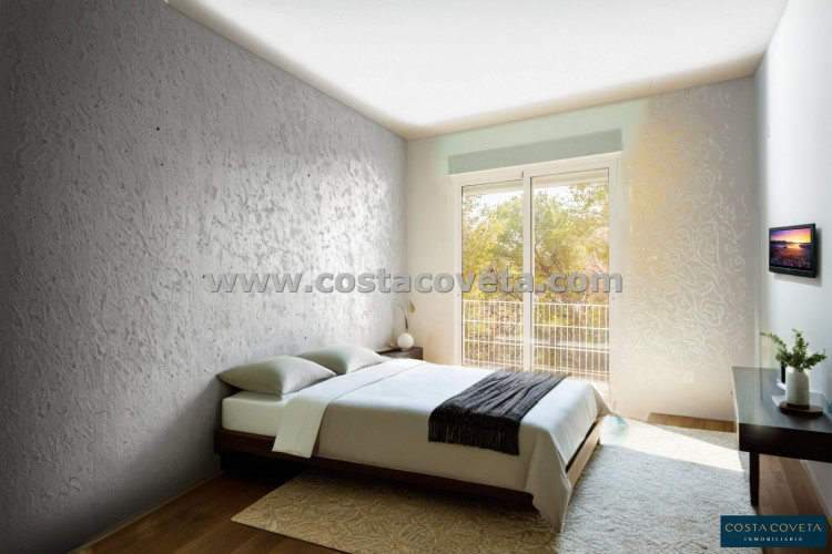 Detached villa with great potential after renovation.