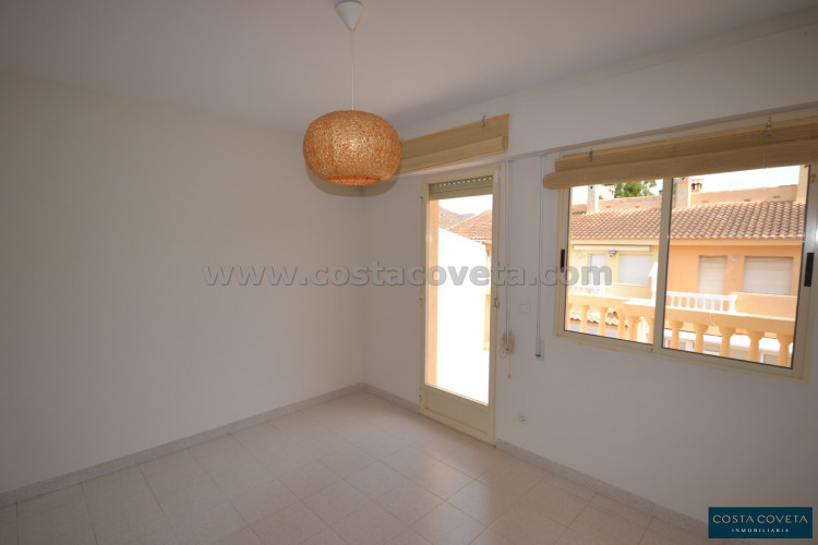 Renovated Semi-detached bungalow in el Poblet