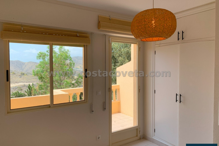 Renovated Semi-detached bungalow in el Poblet