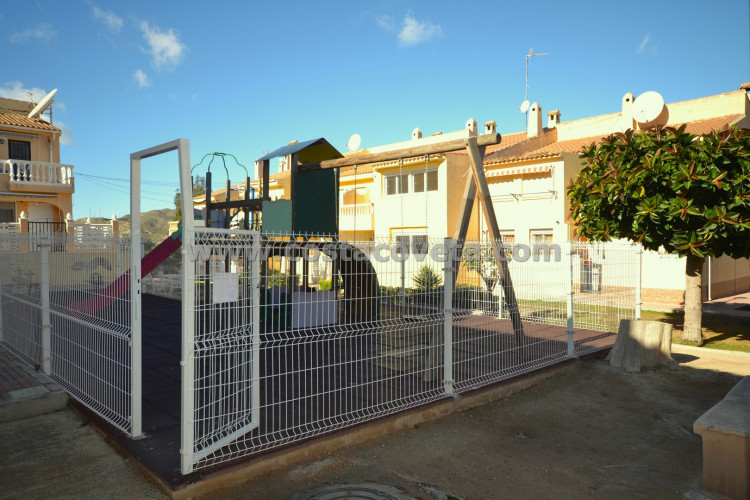 Renovated Semi-detached bungalow in el Poblet