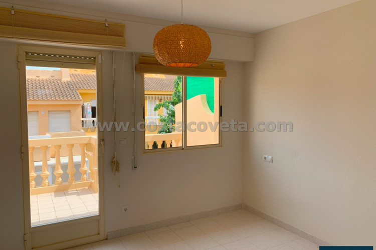 Renovated Semi-detached bungalow in el Poblet