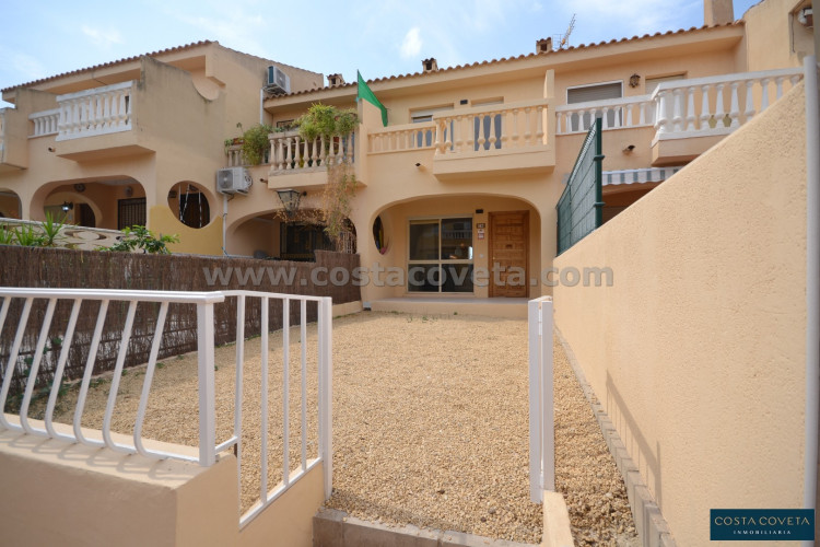 Renovated Semi-detached bungalow in el Poblet