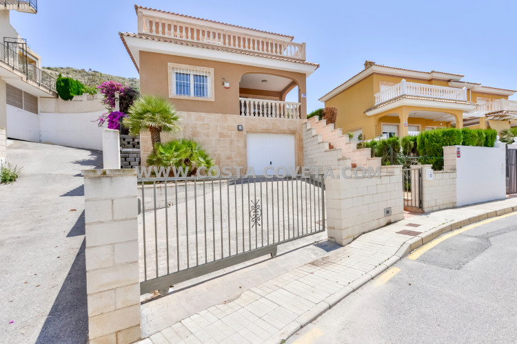 Beautiful house in Busot Alicante