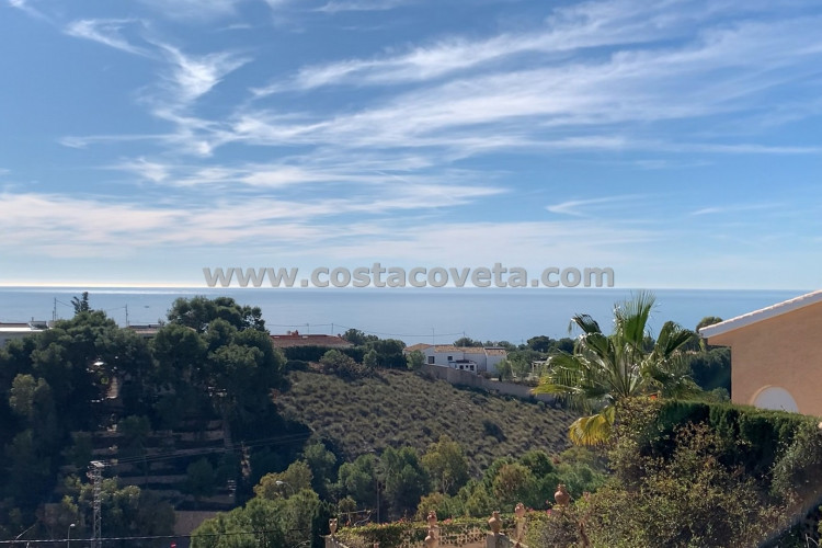 Amazing plot with captivating and panoramic sea views