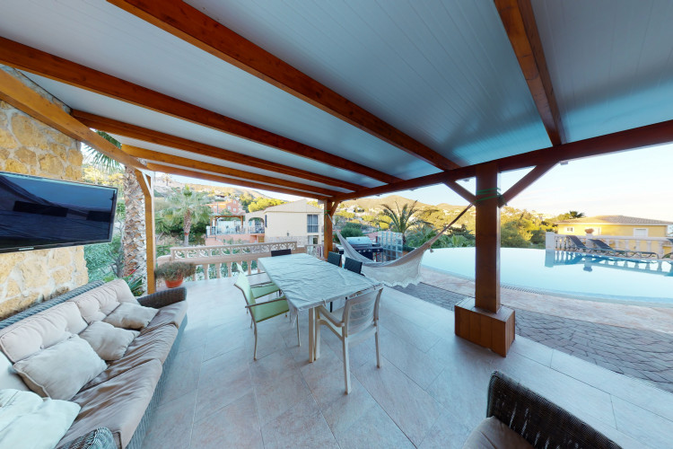 Tranquility and comfort at a stone's throw from the sea in Coveta Fuma