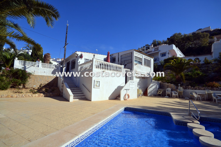 Wonderful café bar with a home in la Coveta Fuma
