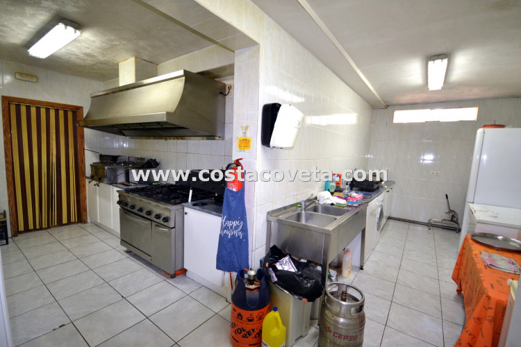 Wonderful café bar with a home in la Coveta Fuma