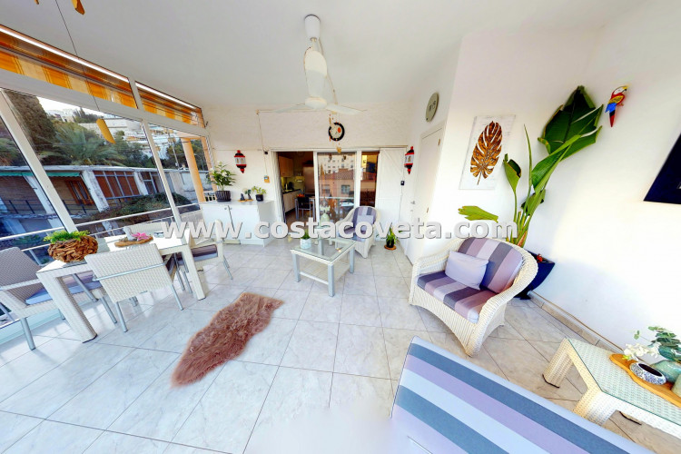 Modern refurbished corner apartment at only 2 minutes walking from the beach