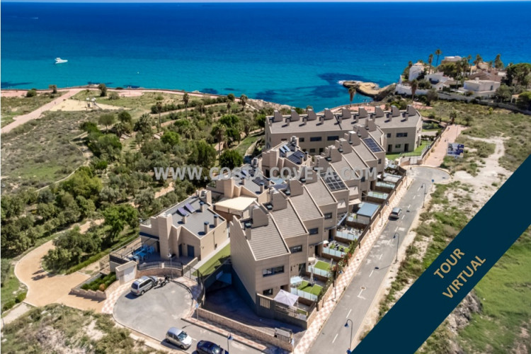 BEAUTIFUL SEMI-DETACHED IN RESIDENTIAL LA MAR ON THE SEAFRONT AT EL CAMPELLO