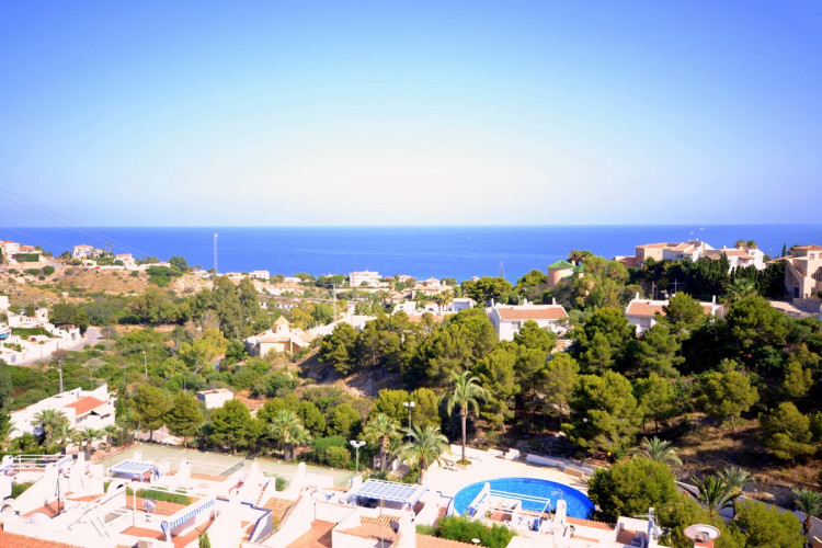 Lovely semi-detached property in Jupiter park at la Coveta Fuma