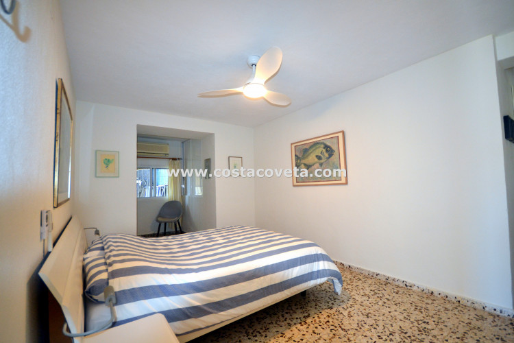 Very well maintained villa with heated pool in la Coveta Fuma a stones throw from the beach