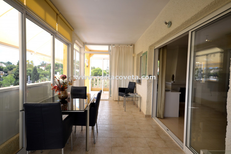Very well maintained villa with heated pool in la Coveta Fuma a stones throw from the beach