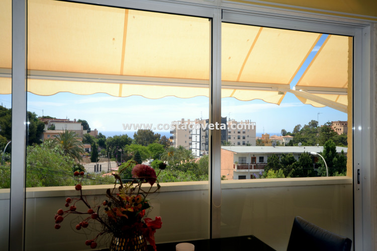 Very well maintained villa with heated pool in la Coveta Fuma a stones throw from the beach