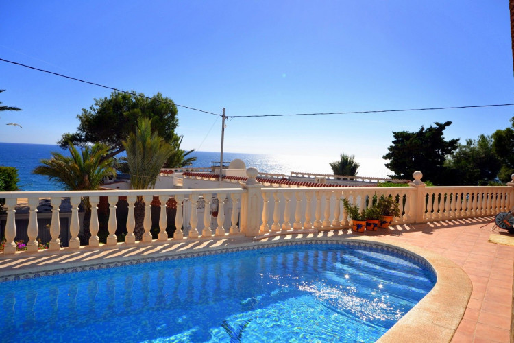 Villa with stunning sea views, near sea and beach en Coveta Fuma El Campello