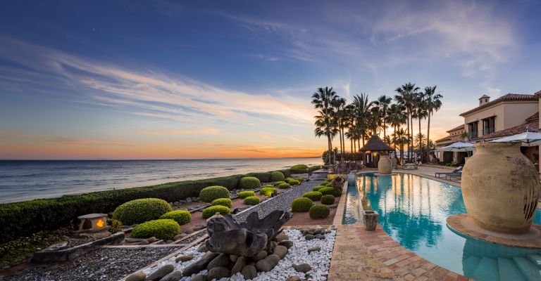 Luxury villas for sale in Marbella East