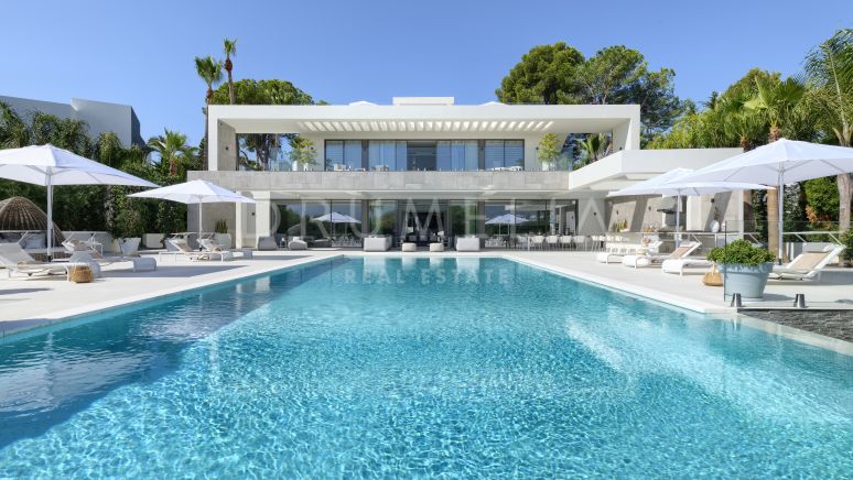 New Stylish Frontline Golf Modern Luxury House in Nueva Andalucía, Marbella