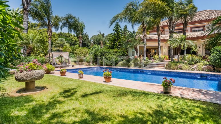 Magnifique villa méditerranéenne de luxe à Elite Guadalmina Baja, Marbella