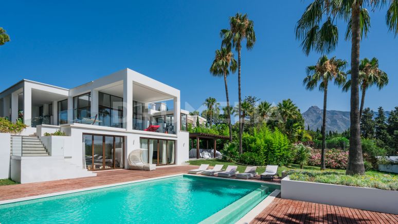 Beeindruckende Luxus-Villa im zeitgenössischen Stil, Rio Verde, Marbella Golden Mile