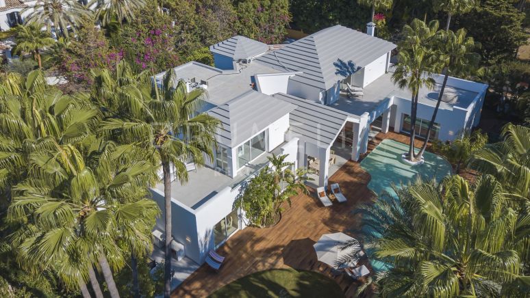 Villa de luxe exceptionnelle dans la prestigieuse ville de Guadalmina Baja, Marbella