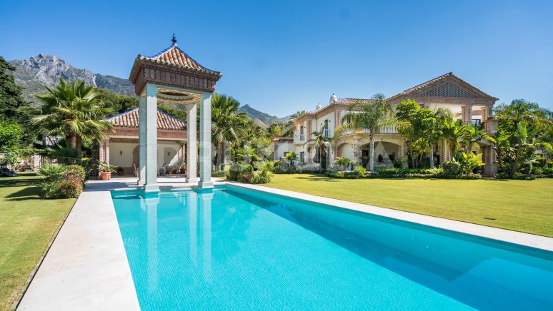 Superbe villa palatiale à Quinta de Sierra Blanca, Marbella Golden Mile.