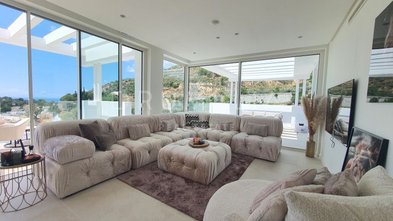 Nieuw luxe modern penthouse in Palo Alto met prachtig uitzicht op zee en de bergen, Ojen
