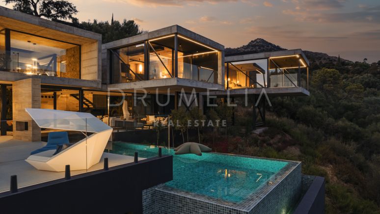 Casa Flotante- Impresionante villa moderna en primera línea de golf en el lujoso Marbella Club Golf Resort